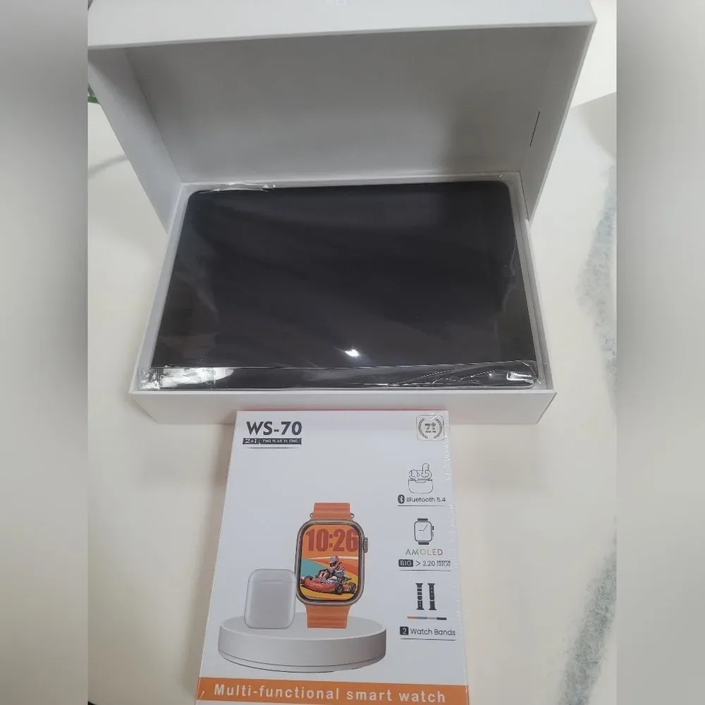 I PAD 5 bundle with Smart Watch Earbuds And 2 Bands